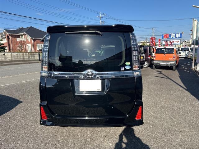 ヴォクシー ZS 煌II エアコン パワーステアリング パワーウインドウ 運転席 助手席エアバック ナビ ETC バックカメラ LEDヘッドライト 衝突被害軽減ブレーキ 7人乗り 両側電動スライドドア 車検令和9年8月(6枚目)