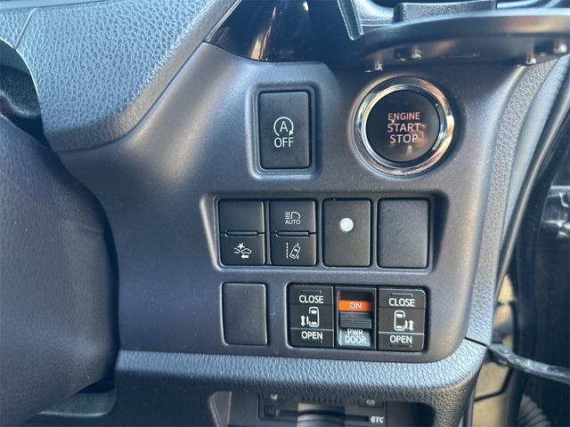 ヴォクシー ZS 煌II エアコン パワーステアリング パワーウインドウ 運転席 助手席エアバック ナビ ETC バックカメラ LEDヘッドライト 衝突被害軽減ブレーキ 7人乗り 両側電動スライドドア 車検令和9年8月(15枚目)