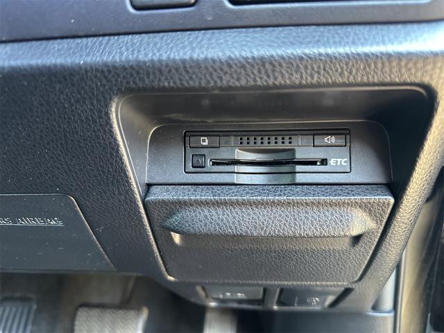 ヴォクシー ZS 煌II エアコン パワーステアリング パワーウインドウ 運転席 助手席エアバック ナビ ETC バックカメラ LEDヘッドライト 衝突被害軽減ブレーキ 7人乗り 両側電動スライドドア 車検令和9年8月(16枚目)