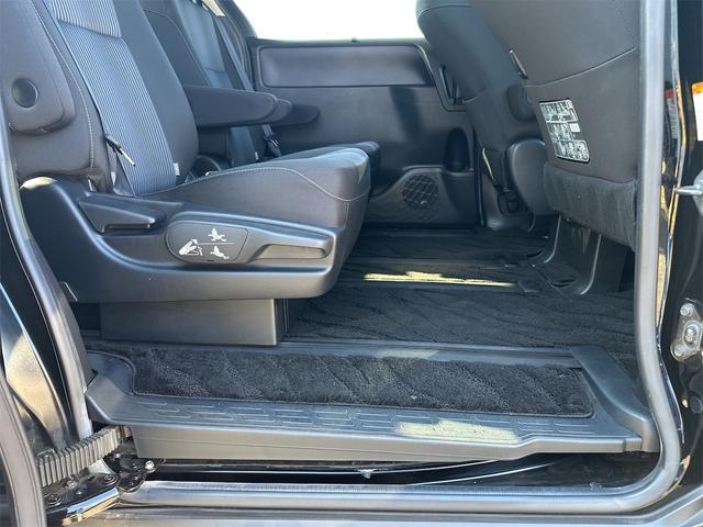 ヴォクシー ZS 煌II エアコン パワーステアリング パワーウインドウ 運転席 助手席エアバック ナビ ETC バックカメラ LEDヘッドライト 衝突被害軽減ブレーキ 7人乗り 両側電動スライドドア 車検令和9年8月(22枚目)