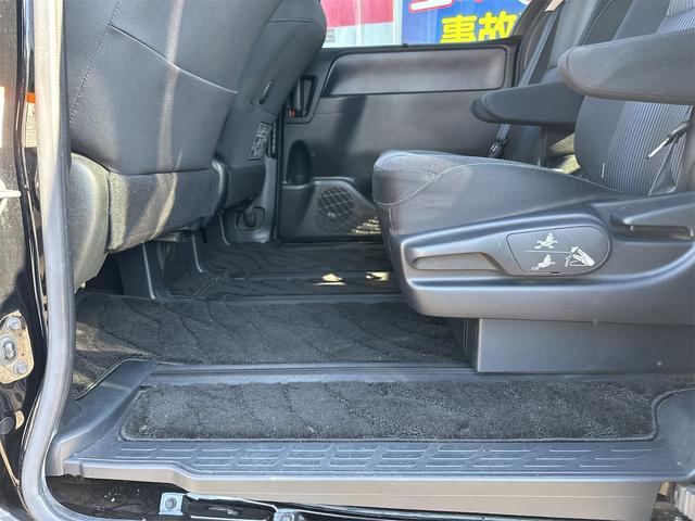 ヴォクシー ZS 煌II エアコン パワーステアリング パワーウインドウ 運転席 助手席エアバック ナビ ETC バックカメラ LEDヘッドライト 衝突被害軽減ブレーキ 7人乗り 両側電動スライドドア 車検令和9年8月(31枚目)