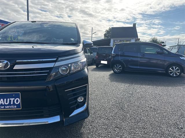 ヴォクシー ZS 煌II エアコン パワーステアリング パワーウインドウ 運転席 助手席エアバック ナビ ETC バックカメラ LEDヘッドライト 衝突被害軽減ブレーキ 7人乗り 両側電動スライドドア 車検令和9年8月(43枚目)