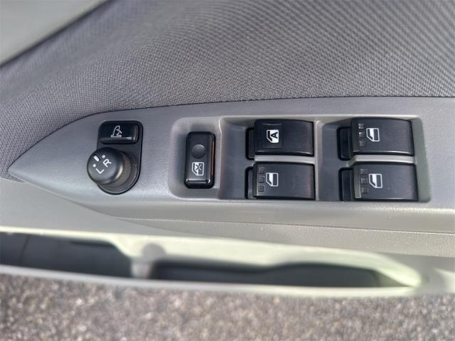 ムーヴ X 【支払い総額28万】エアコン パワーウインドウ パワーステアリング 運転席助手席エアバック オーディオ ABS スマートキー 車検2年付き 外装に傷や塗装アセがありその分価格に反映してます(13枚目)