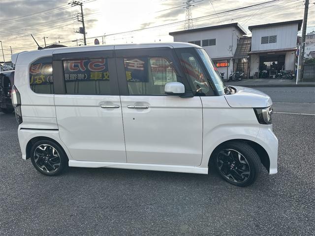 Ｎ－ＢＯＸカスタム Ｌターボ　【支払い総額１３５．０円】車検２年付　プラズマクラスター搭載エアコン　純正ナビ　ＥＴＣ　バックカメラ　ロールサンシェイド付両側電動スライドドア　ホンダセンシング付　前席両側シートヒーター（4枚目）