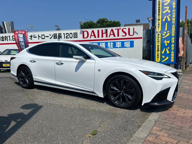 ＬＳ ＬＳ５００　Ｆスポーツ　サンルーフ／純正コネクティッドナビ／パノラミックビューモニター／ビルドインＥＴＣ２．０／ドライブレコーダー／ブラインドスポットモニター／デジタルインナーミラー／シートヒーター・シートエアコン（8枚目）