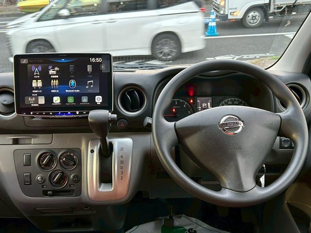ＮＶ３５０キャラバンバン ロングＤＸターボ　ベット加工仕様　　アルパイン１１インチディスプレイオーディオ　ＨＤＭＩ　Ｂｌｕｅｔｏｏｔｈ　Ａｐｐｌｅ　ＣａｒＰｌａｙ　バックカメラ　シートカバー　ヒッチメンバー　　ディーゼルターボ（9枚目）