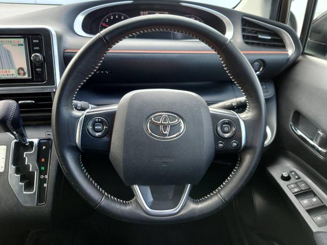 シエンタ Ｇ　後席モニター　純正ナビ　ＴＶ　バックカメラ　ＥＴＣ　ドラレコ　両側電動スライドドア　オートリトラミラー　スマートキー（8枚目）