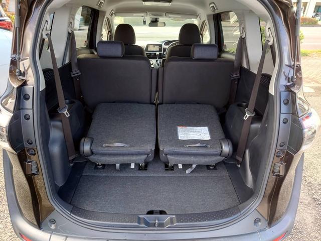 シエンタ Ｇ　後席モニター　純正ナビ　ＴＶ　バックカメラ　ＥＴＣ　ドラレコ　両側電動スライドドア　オートリトラミラー　スマートキー（30枚目）