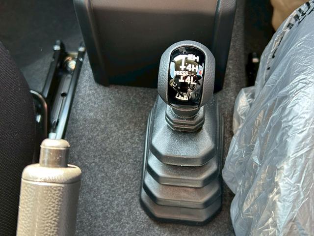 ジムニー XL 届出済未使用車/4型/スズキセーフティサポート/クリアランスソナー/運転席・助手席シートヒーター/クルーズコントロール/ヒルホールドコントロール(12枚目)