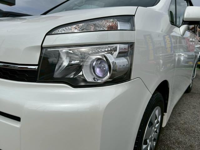 ヴォクシー Ｘ　Ｌエディション　純正ナビ／バックカメラ／ＴＶ／Ｂｌｕｅｔｏｏｔｈ／電動スライドドア／ＥＴＣ／フットライト／プッシュスタート／スマートキー／（5枚目）