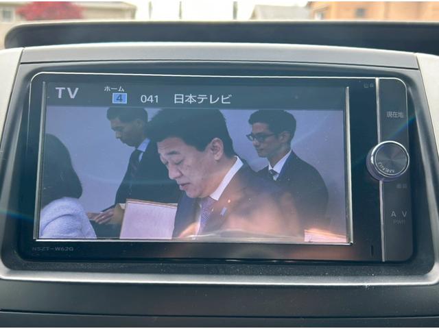 ヴォクシー Ｘ　Ｌエディション　純正ナビ／バックカメラ／ＴＶ／Ｂｌｕｅｔｏｏｔｈ／電動スライドドア／ＥＴＣ／フットライト／プッシュスタート／スマートキー／（12枚目）