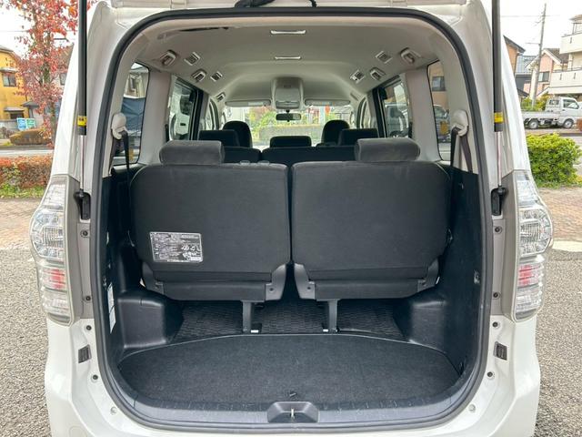 ヴォクシー Ｘ　Ｌエディション　純正ナビ／バックカメラ／ＴＶ／Ｂｌｕｅｔｏｏｔｈ／電動スライドドア／ＥＴＣ／フットライト／プッシュスタート／スマートキー／（27枚目）