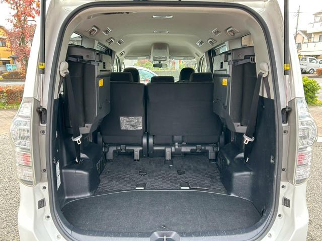 ヴォクシー Ｘ　Ｌエディション　純正ナビ／バックカメラ／ＴＶ／Ｂｌｕｅｔｏｏｔｈ／電動スライドドア／ＥＴＣ／フットライト／プッシュスタート／スマートキー／（31枚目）