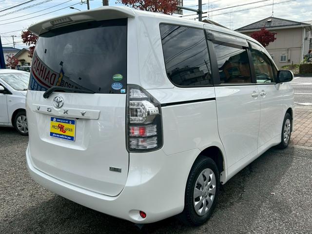 ヴォクシー Ｘ　Ｌエディション　純正ナビ／バックカメラ／ＴＶ／Ｂｌｕｅｔｏｏｔｈ／電動スライドドア／ＥＴＣ／フットライト／プッシュスタート／スマートキー／（40枚目）