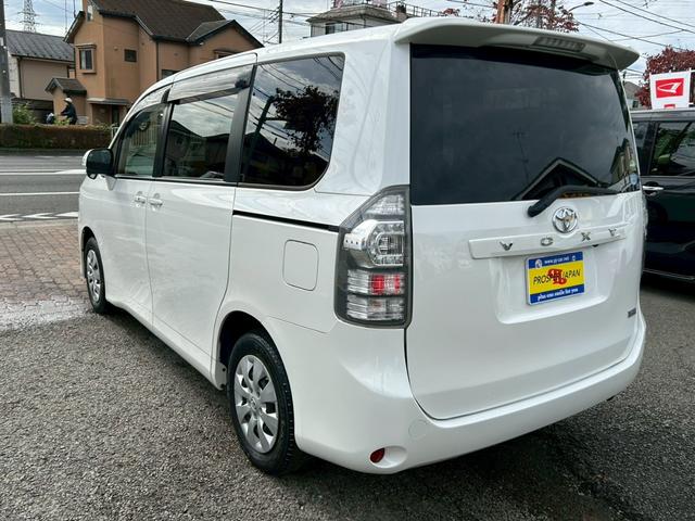 ヴォクシー Ｘ　Ｌエディション　純正ナビ／バックカメラ／ＴＶ／Ｂｌｕｅｔｏｏｔｈ／電動スライドドア／ＥＴＣ／フットライト／プッシュスタート／スマートキー／（41枚目）