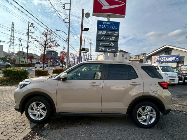 ロッキー Ｘ　９インチディスプレイオーディオ　全方位カメラ　アップルカープレイ　フルセグＴＶ　ＥＴＣ　ＵＳＢ充電ポート　スマートアシスト　純正ホイール　ＬＥＤライト　デジタルメーター　スマートキー２個（6枚目）