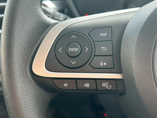 ロッキー Ｘ　９インチディスプレイオーディオ　全方位カメラ　アップルカープレイ　フルセグＴＶ　ＥＴＣ　ＵＳＢ充電ポート　スマートアシスト　純正ホイール　ＬＥＤライト　デジタルメーター　スマートキー２個（10枚目）