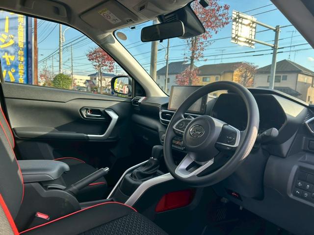 ロッキー Ｘ　９インチディスプレイオーディオ　全方位カメラ　アップルカープレイ　フルセグＴＶ　ＥＴＣ　ＵＳＢ充電ポート　スマートアシスト　純正ホイール　ＬＥＤライト　デジタルメーター　スマートキー２個（24枚目）