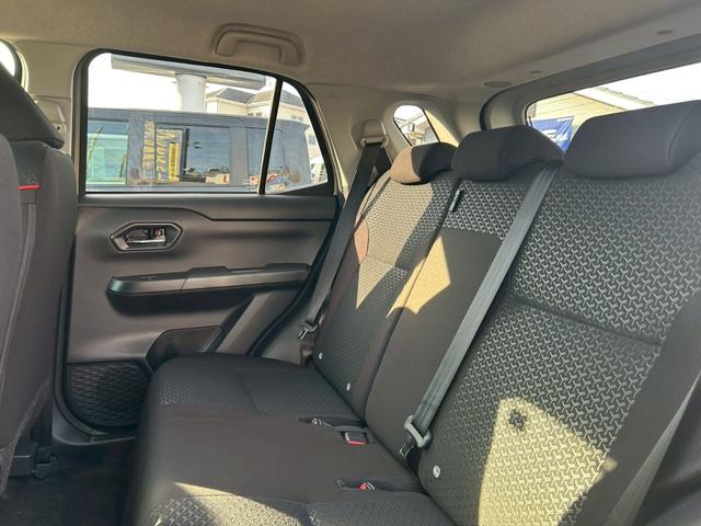 ロッキー Ｘ　９インチディスプレイオーディオ　全方位カメラ　アップルカープレイ　フルセグＴＶ　ＥＴＣ　ＵＳＢ充電ポート　スマートアシスト　純正ホイール　ＬＥＤライト　デジタルメーター　スマートキー２個（33枚目）