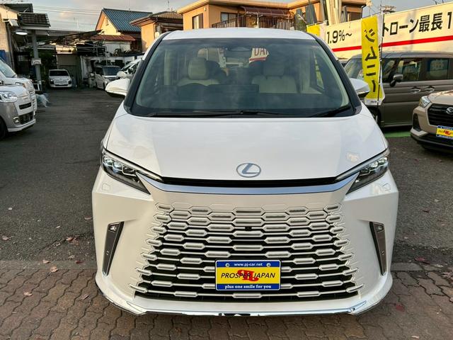 ＬＭ ＬＭ５００ｈ　バージョンＬ　１９インチ鍛造アルミホイール　左右独立ムーンルーフ　後席モニター　白革シート　後席タブレット　ユニバーサルステップ　３眼ヘッドライト　マークレビンソン　パワーバックドア　全方位カメラ　ＢＳＭ　ＨＵＤ（67枚目）