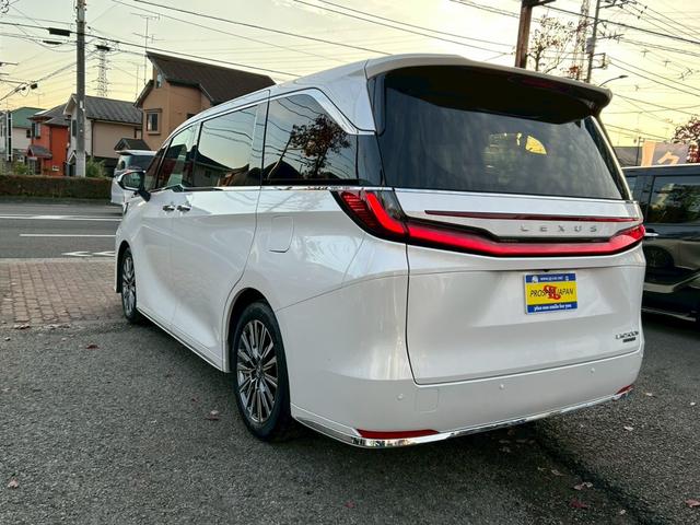 ＬＭ ＬＭ５００ｈ　バージョンＬ　１９インチ鍛造アルミホイール　左右独立ムーンルーフ　後席モニター　白革シート　後席タブレット　ユニバーサルステップ　３眼ヘッドライト　マークレビンソン　パワーバックドア　全方位カメラ　ＢＳＭ　ＨＵＤ（70枚目）