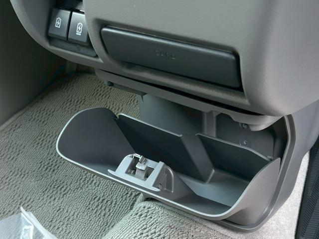 エブリイ ジョインターボ ドアバイザー ジュータンフロアマット 衝突被害軽減ブレーキ シートヒーター USB充電ポート リアパーキングセンサー セーフティサポート イージークローザー LEDヘッドライト スマートキー(16枚目)