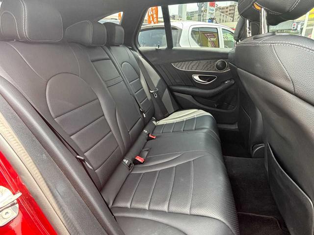 Ｃクラスステーションワゴン Ｃ２００　ステーションワゴン　スポーツ　レーダーセーフティＰＫＧ　ＰＲＥ－ＳＡＦＥブレーキ　ブラインドスポットアシスト　レーンキーピングアシスト　ワンオーナー　パワーバックドア　パーキングアシスト　パワーシート　クルーズコントロール（29枚目）