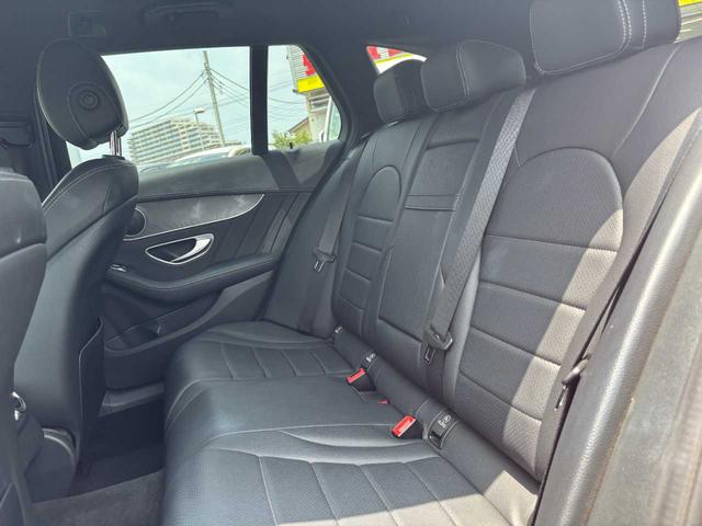 Ｃクラスステーションワゴン Ｃ２００　ステーションワゴン　スポーツ　レーダーセーフティＰＫＧ　ＰＲＥ－ＳＡＦＥブレーキ　ブラインドスポットアシスト　レーンキーピングアシスト　ワンオーナー　パワーバックドア　パーキングアシスト　パワーシート　クルーズコントロール（33枚目）