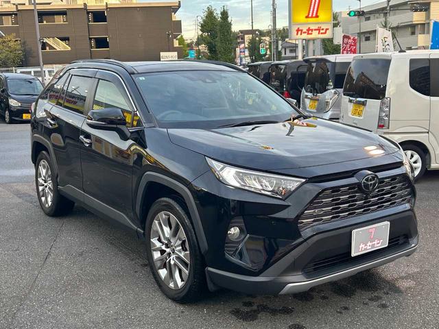 ＲＡＶ４ Ｇ　Ｚパッケージ　パノラマムーンルーフ　パノラミックビューモニター　ワンオーナー　セーフティセンス　レーダークルーズコントロール　ＢＳＭ　パワーバックドア　パワーシート　ステアリングヒーター　ＬＥＤヘッドライト（6枚目）