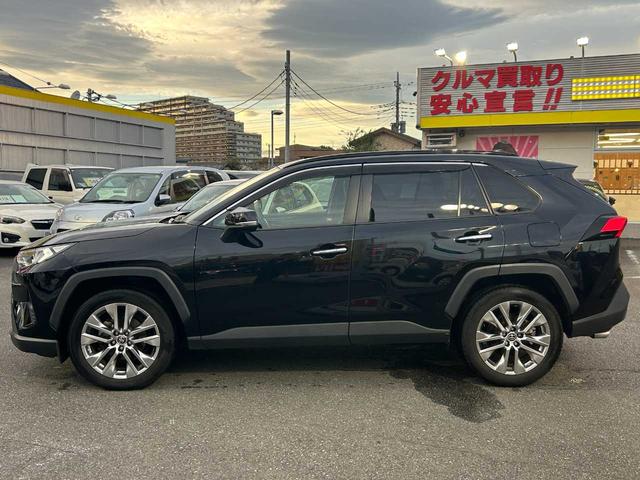 ＲＡＶ４ Ｇ　Ｚパッケージ　パノラマムーンルーフ　パノラミックビューモニター　ワンオーナー　セーフティセンス　レーダークルーズコントロール　ＢＳＭ　パワーバックドア　パワーシート　ステアリングヒーター　ＬＥＤヘッドライト（11枚目）