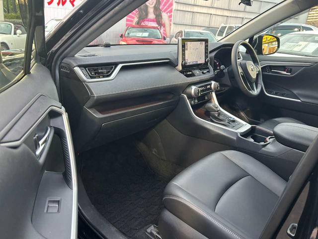 ＲＡＶ４ Ｇ　Ｚパッケージ　パノラマムーンルーフ　パノラミックビューモニター　ワンオーナー　セーフティセンス　レーダークルーズコントロール　ＢＳＭ　パワーバックドア　パワーシート　ステアリングヒーター　ＬＥＤヘッドライト（19枚目）