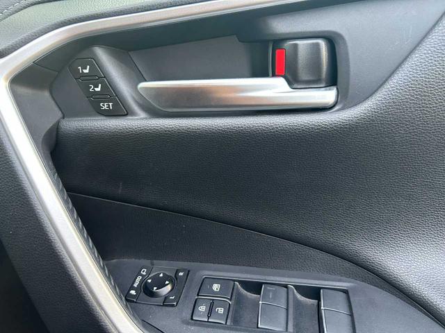 ＲＡＶ４ Ｇ　Ｚパッケージ　パノラマムーンルーフ　パノラミックビューモニター　ワンオーナー　セーフティセンス　レーダークルーズコントロール　ＢＳＭ　パワーバックドア　パワーシート　ステアリングヒーター　ＬＥＤヘッドライト（29枚目）