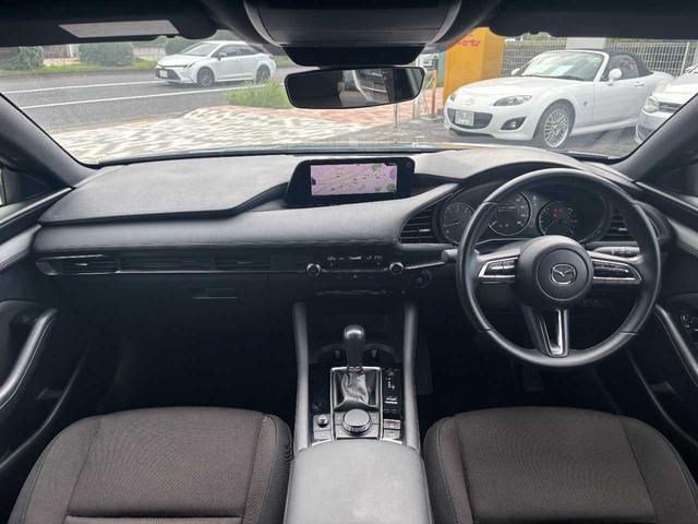 ＭＡＺＤＡ３ファストバック １５Ｓツーリング　３６０度セーフティＰＫＧ　スマートブレーキサポート　レーダークルーズコントロール　レーンキープアシスト　ＢＳＭ　パーキングセンサー　オートライト　Ｂｌｕｅｔｏｏｔｈ　ＤＶＤ（11枚目）