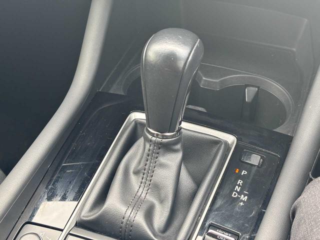 ＭＡＺＤＡ３ファストバック １５Ｓツーリング　３６０度セーフティＰＫＧ　スマートブレーキサポート　レーダークルーズコントロール　レーンキープアシスト　ＢＳＭ　パーキングセンサー　オートライト　Ｂｌｕｅｔｏｏｔｈ　ＤＶＤ（20枚目）