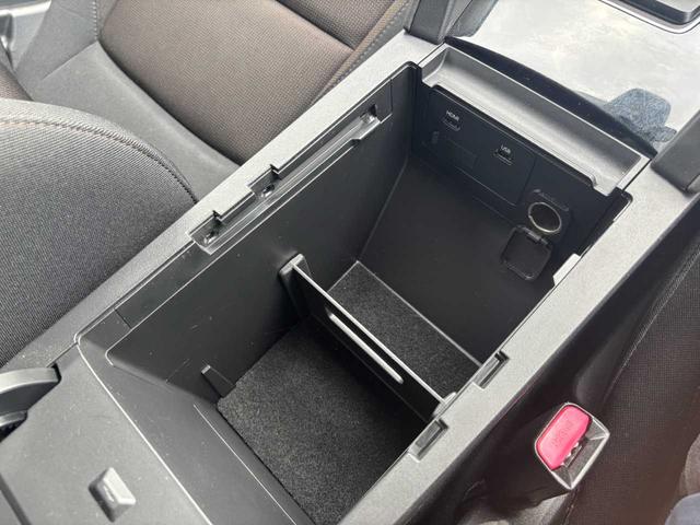 ＭＡＺＤＡ３ファストバック １５Ｓツーリング　３６０度セーフティＰＫＧ　スマートブレーキサポート　レーダークルーズコントロール　レーンキープアシスト　ＢＳＭ　パーキングセンサー　オートライト　Ｂｌｕｅｔｏｏｔｈ　ＤＶＤ（25枚目）