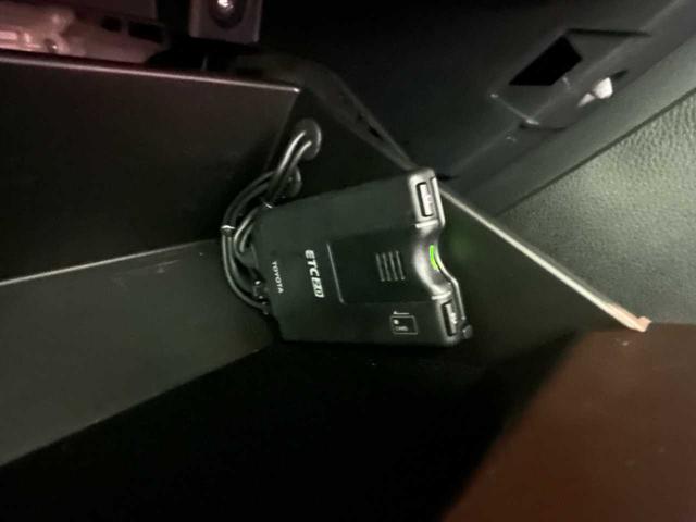 86 GT ワンオーナー 6速MT 純正SDナビ Bluetooth LEDヘッドライト フルセグ DVD再生 ETC スマートキー 横滑防止装置(10枚目)