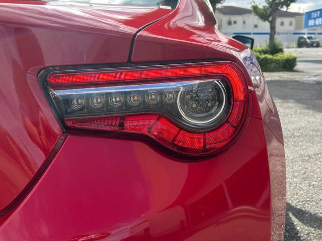 86 GT ワンオーナー 6速MT 純正SDナビ Bluetooth LEDヘッドライト フルセグ DVD再生 ETC スマートキー 横滑防止装置(12枚目)