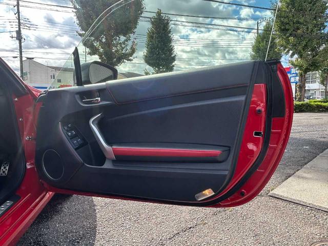 86 GT ワンオーナー 6速MT 純正SDナビ Bluetooth LEDヘッドライト フルセグ DVD再生 ETC スマートキー 横滑防止装置(13枚目)