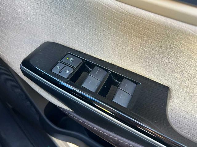 クラウンハイブリッド S セーフティPKGプラス ブラインドスポットモニター カラーヘッドアップディスプレイ パノラミックビューモニター インテリジェントパーキングアシスト2 ワンオーナー レーダークルーズコントロール 禁煙(18枚目)