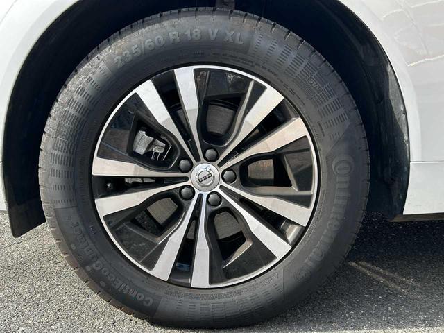 ＸＣ６０ Ｂ５　ＡＷＤ　モーメンタム　クライメートＰＫＧ（シートヒーター後部座席、ステアリングヒーター）　パワーシートプラスＰＫＧ　革シート　センターディスプレイ　パワーシート　パワーバックドア　クルコン　パキングセンサー（46枚目）