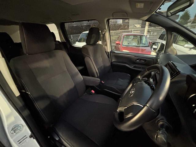 ドライバー目線に立った、座り心地の良い快適なシートです☆