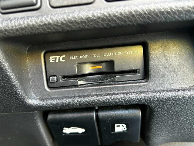 エクストレイル ２０Ｘ　エマージェンシーブレーキパッケージ　アラウンドビューモニター　インテリジェントパーキングアシスト　ルーフレール　クルーズコントロール　エマージェンシーブレーキ　フロント／バックソナー　踏み間違い防止アシスト　シートヒーター　オートライト（8枚目）