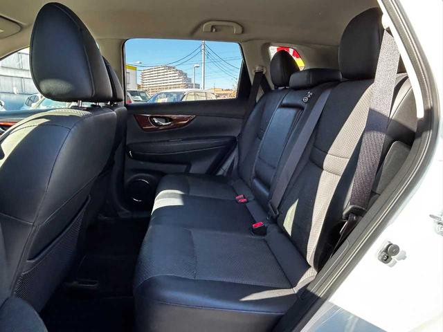 エクストレイル ２０Ｘ　エマージェンシーブレーキパッケージ　アラウンドビューモニター　インテリジェントパーキングアシスト　ルーフレール　クルーズコントロール　エマージェンシーブレーキ　フロント／バックソナー　踏み間違い防止アシスト　シートヒーター　オートライト（24枚目）