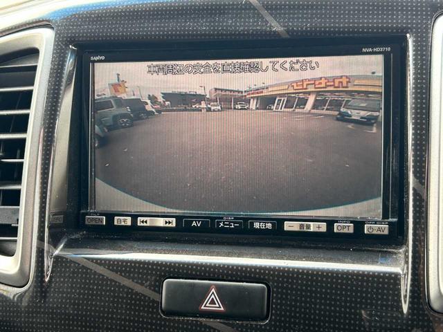 便利なバックカメラ装備。苦手な駐車もラクラクです。