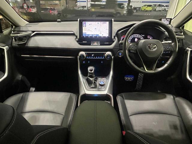 ＲＡＶ４ Ｇ　Ｚパッケージ　ワンオーナー　　サンルーフ　　モデリスタエアロ　パワーバックドア　クルコン　デジタルインナーミラー　　ハンドルヒーター　　レーンキープアシスト　シートヒーター　純正ナビ　　バックカメラ　前後ドラレコ（6枚目）