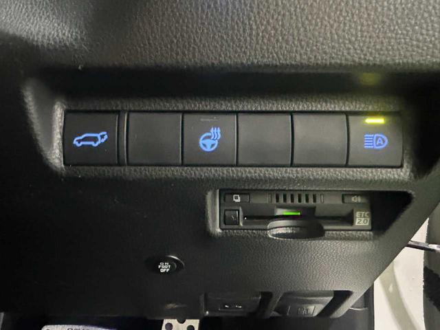 ＲＡＶ４ Ｇ　Ｚパッケージ　ワンオーナー　　サンルーフ　　モデリスタエアロ　パワーバックドア　クルコン　デジタルインナーミラー　　ハンドルヒーター　　レーンキープアシスト　シートヒーター　純正ナビ　　バックカメラ　前後ドラレコ（11枚目）