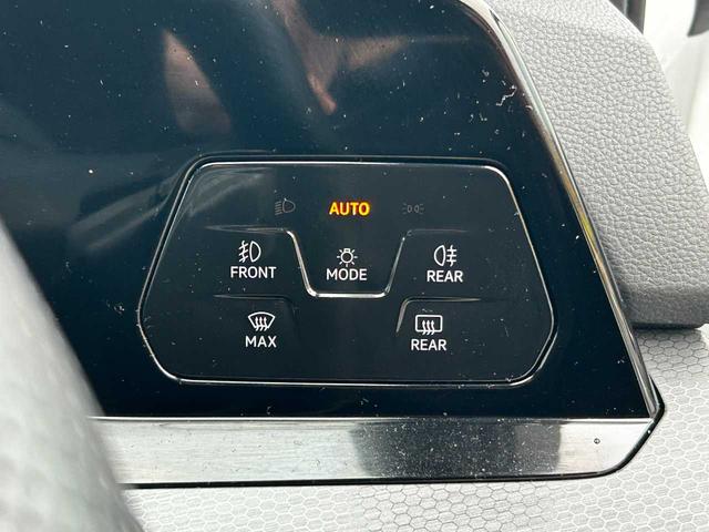 ★遠方で実際に車を見る事が出来ない方お気軽にご相談下さい！気になる部分の追加画像を送信します。車内の臭いや車両状態などピンポイントで確認しリアルにお伝えいたします！今すぐ確認　０１２０−７００−７０２