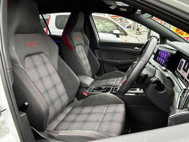 ドライバー目線に立った、座り心地の良い快適なシートです☆