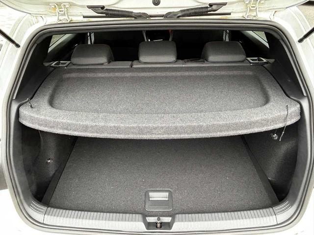 荷物などを載せる際にも、アレンジ次第で使い方の幅が広がります♪