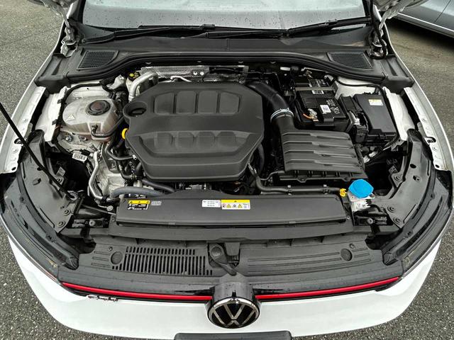 エンジンルームもご覧の通り！